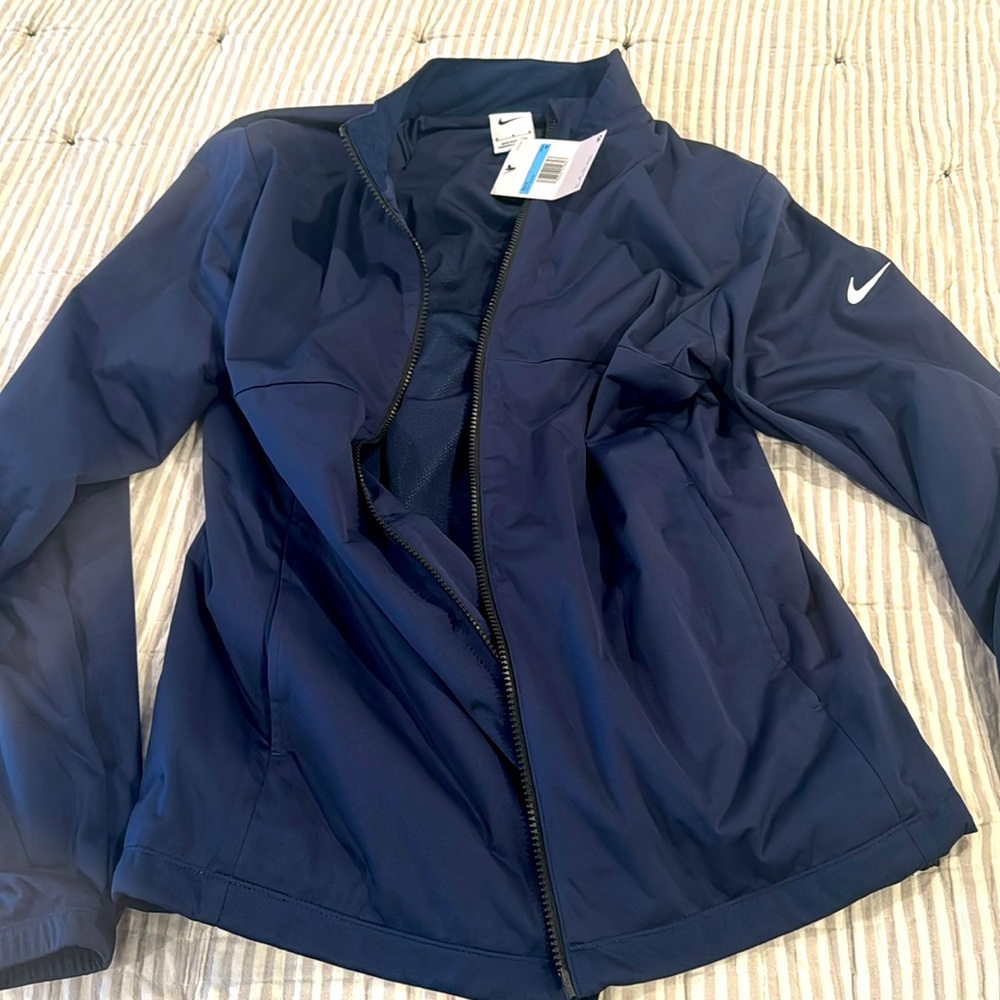 New with tags Nike lightweight jacket DX6716